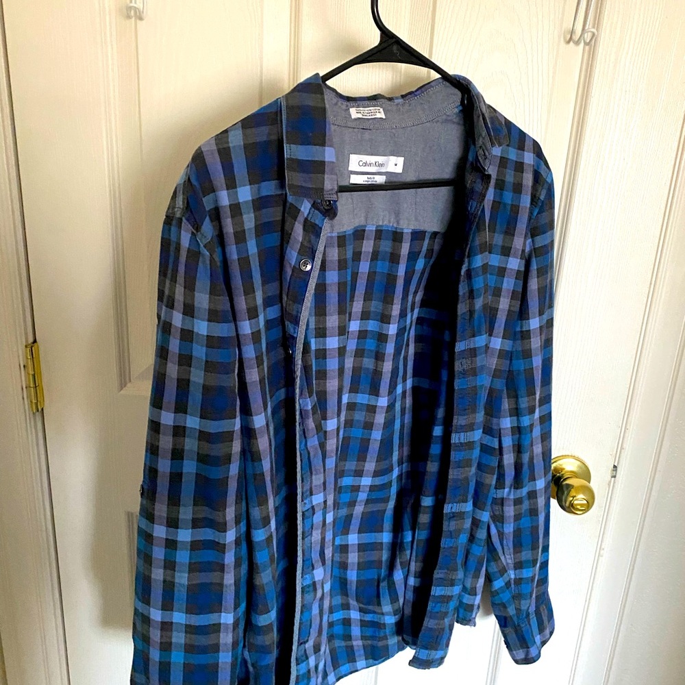 Blue plaid button down medium